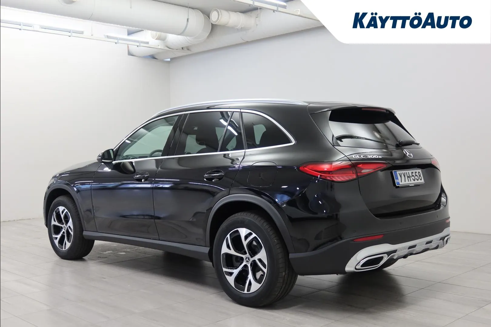 Mercedes-Benz GLC YYH-558 carousel image