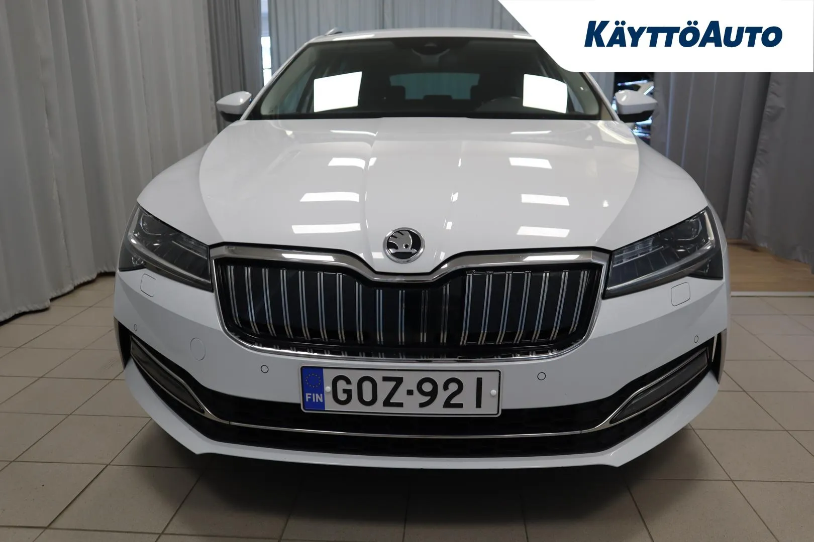 SKODA Superb GOZ-921 carousel image