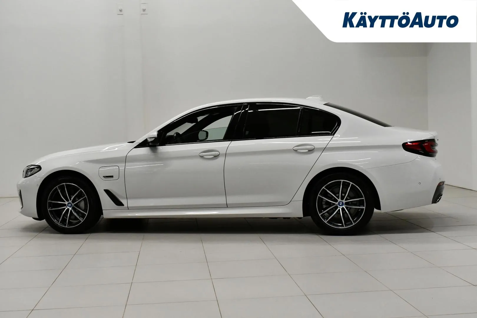 BMW 530 IPB-973 carousel image