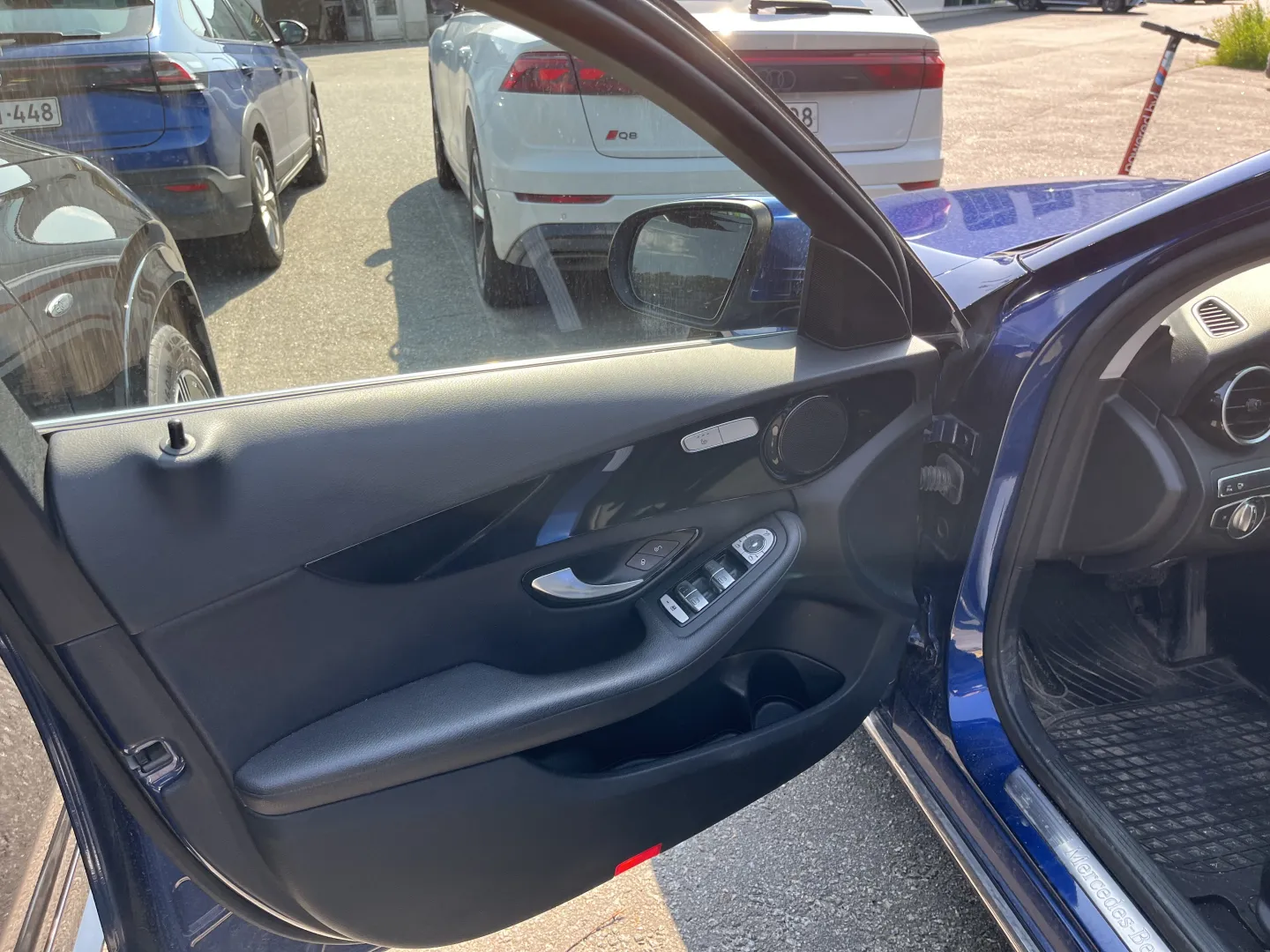 MERCEDES-BENZ C LOK-834 carousel image