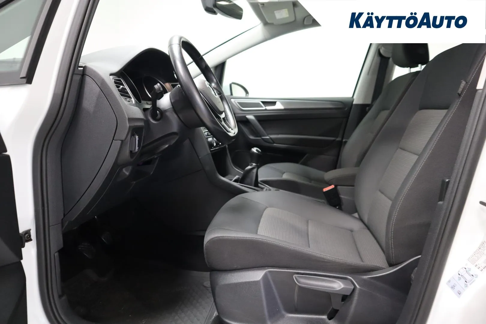 VOLKSWAGEN Golf Sportsvan OXE-302 carousel image