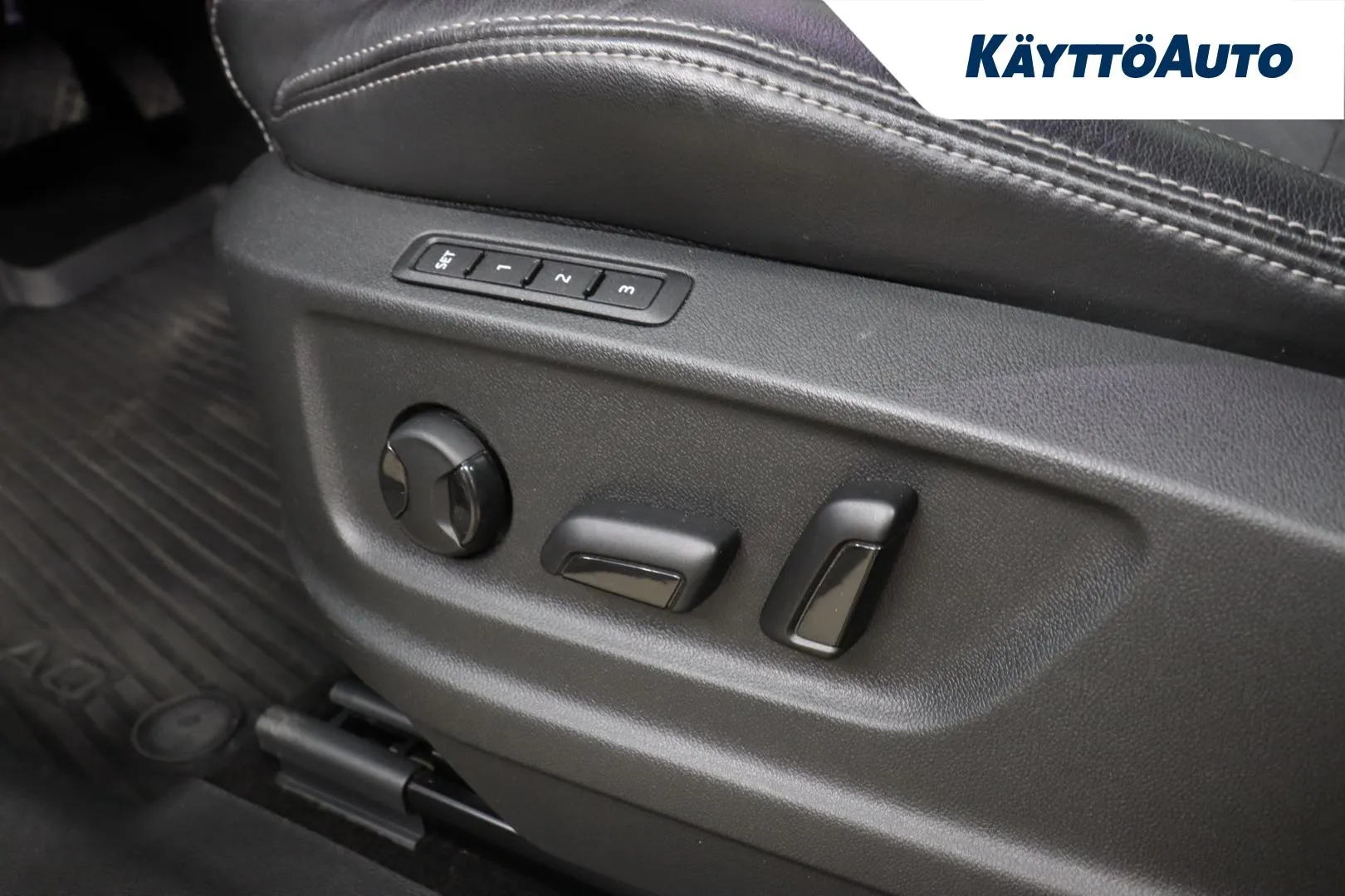 SKODA Kodiaq XXC-889 carousel image