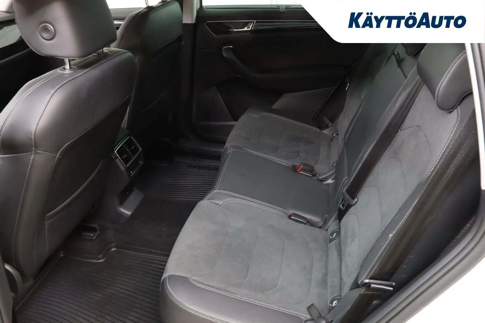 SKODA Kodiaq XXC-889 carousel image
