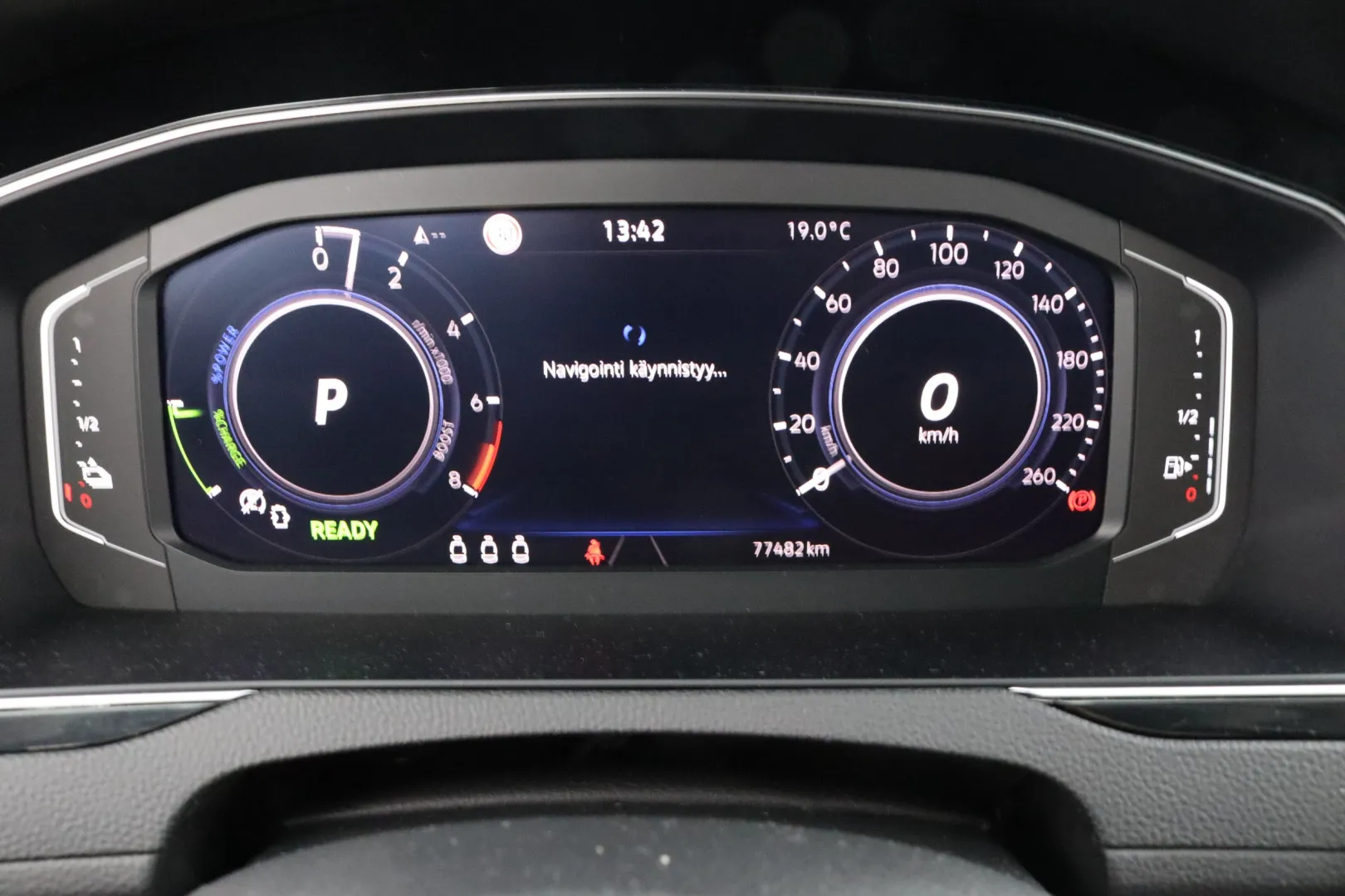 Volkswagen Passat ETN-729 carousel image