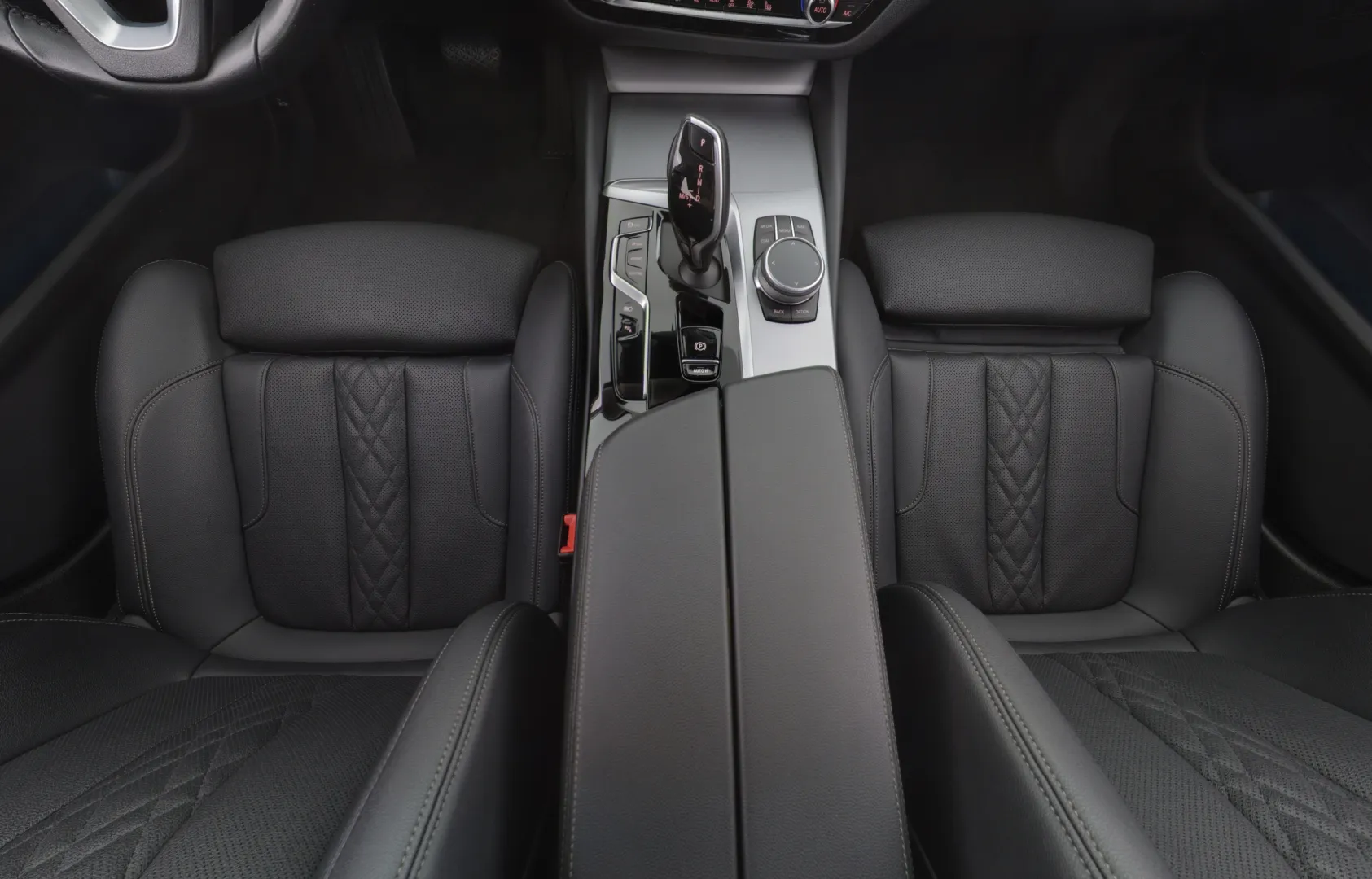 BMW 530 ZOP-572 carousel image