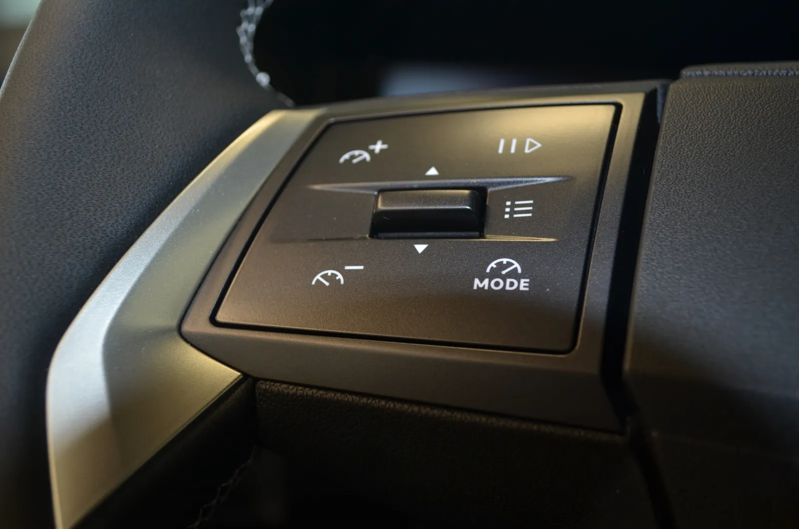 Opel Frontera ZNX-116 carousel image