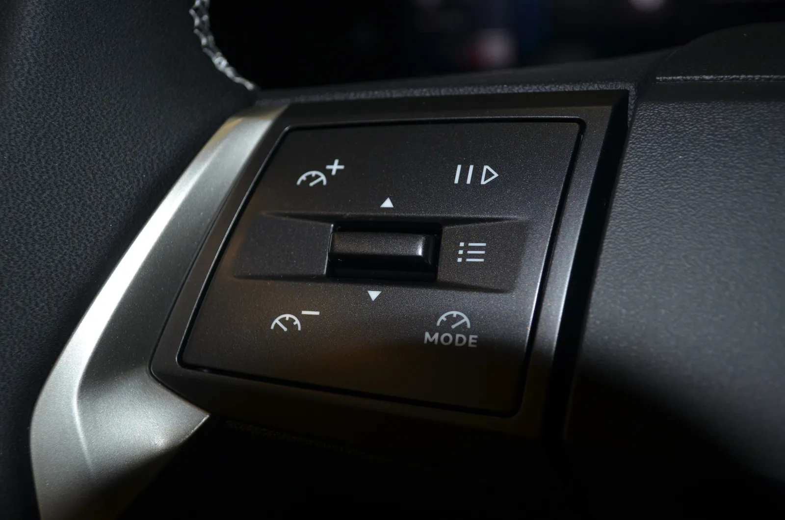Opel Frontera ZNX-116 carousel image