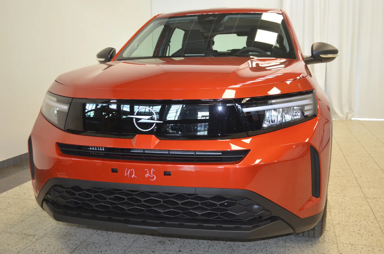 Opel Frontera ZNX-116 carousel image