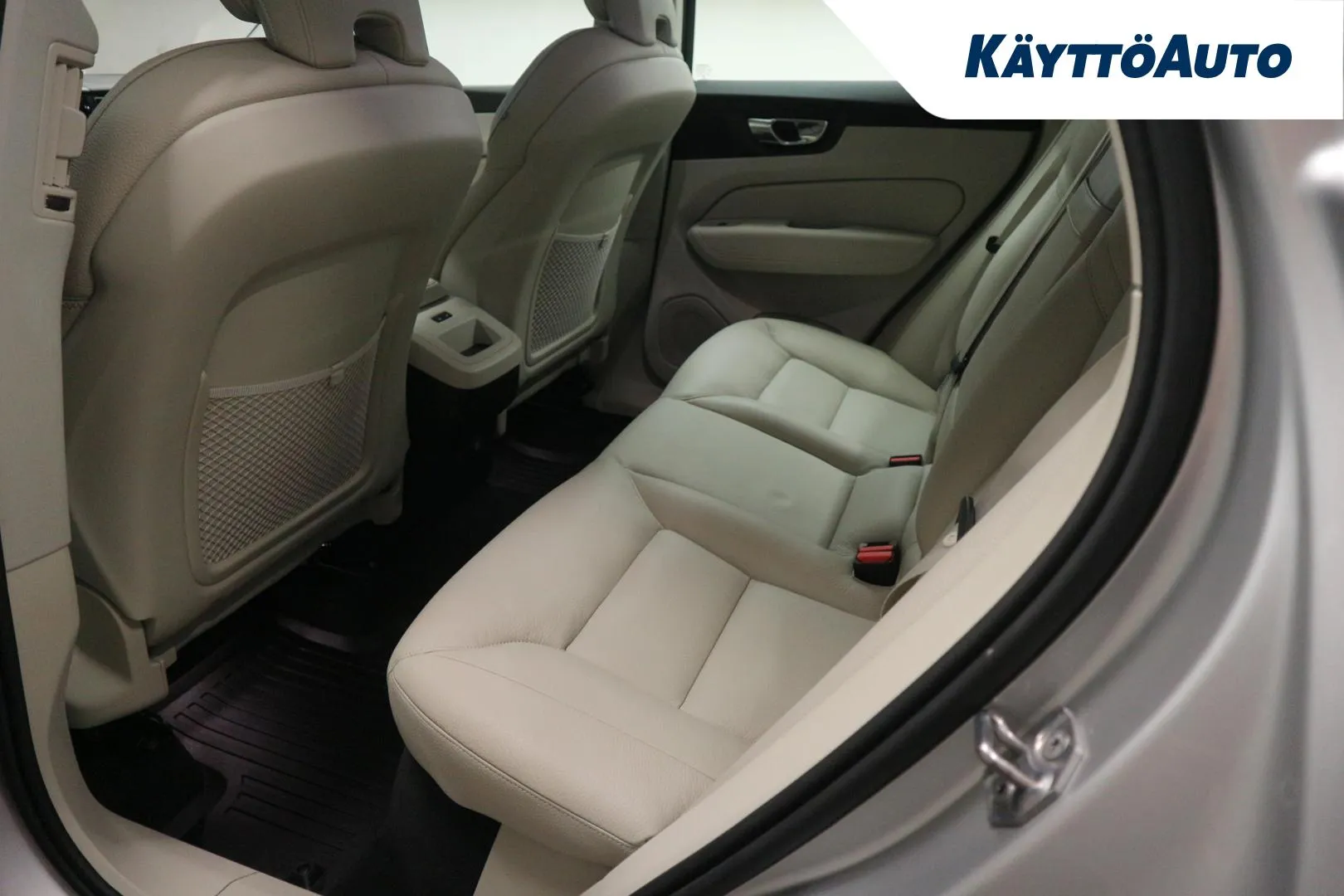 VOLVO XC60 XOX-710 carousel image