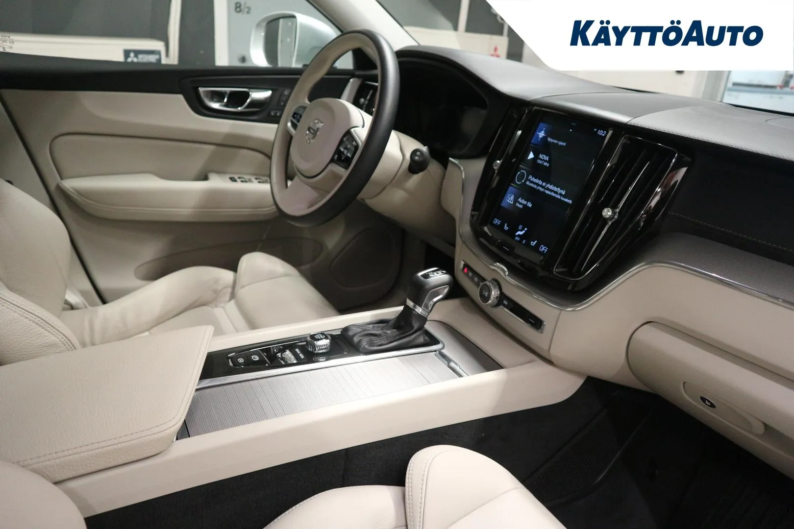 VOLVO XC60 XOX-710 carousel image