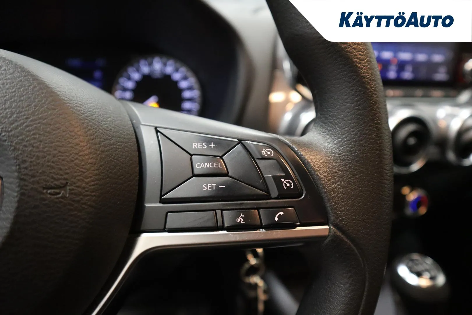 NISSAN Juke XPN-393 carousel image