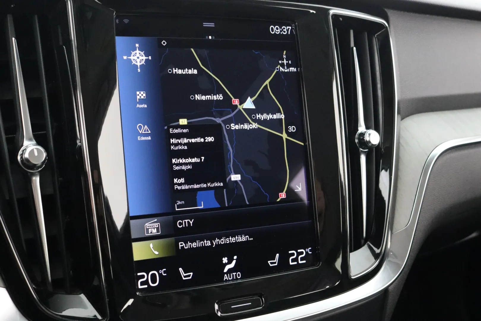 VOLVO V60 Cross Country SZF-719 carousel image