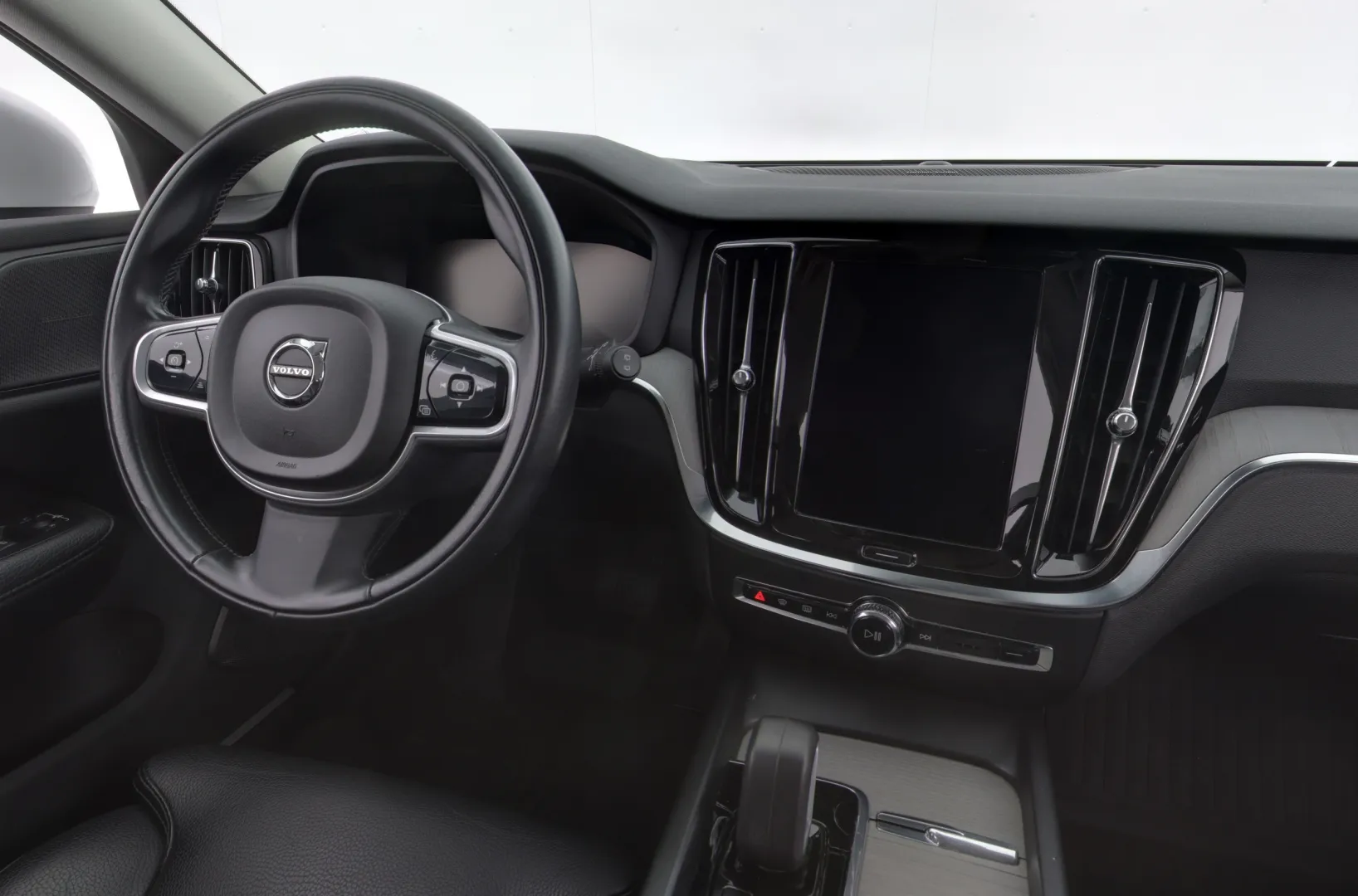 VOLVO V60 Cross Country SZF-719 carousel image