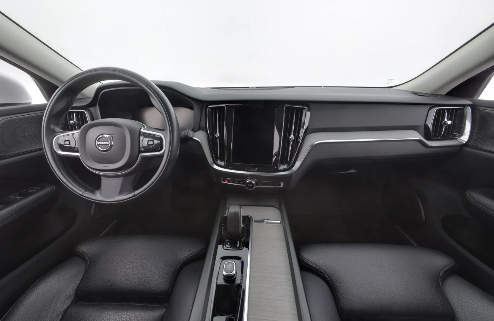 VOLVO V60 Cross Country SZF-719 carousel image