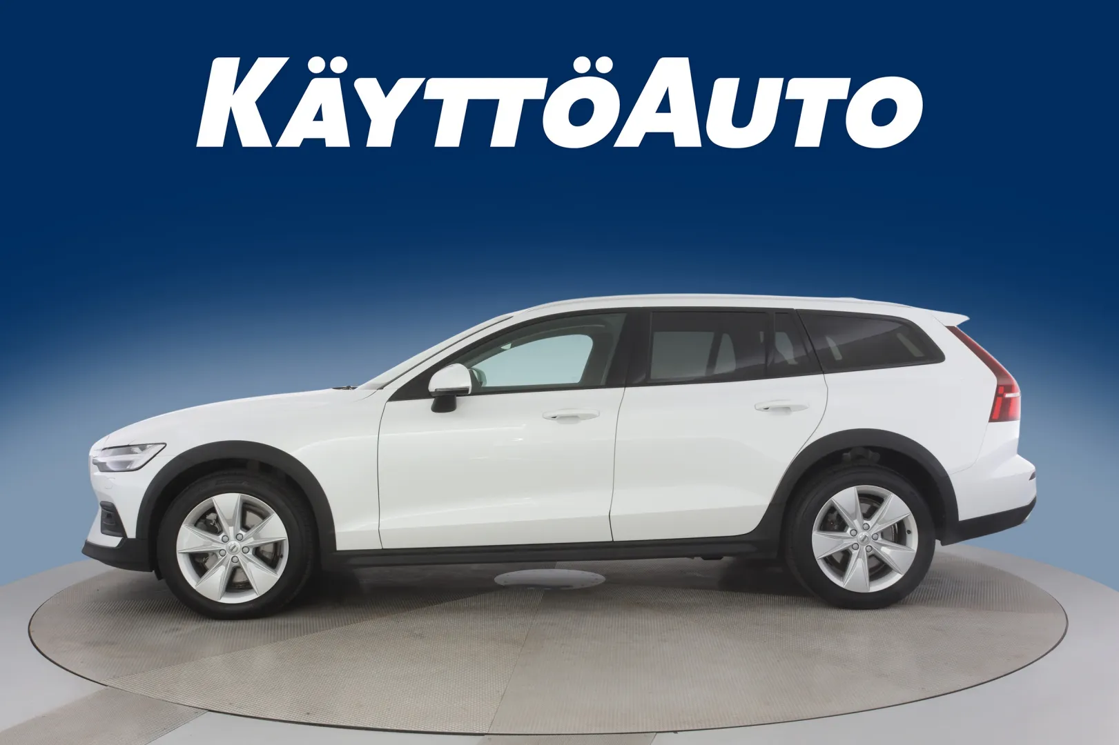 VOLVO V60 Cross Country SZF-719 carousel image