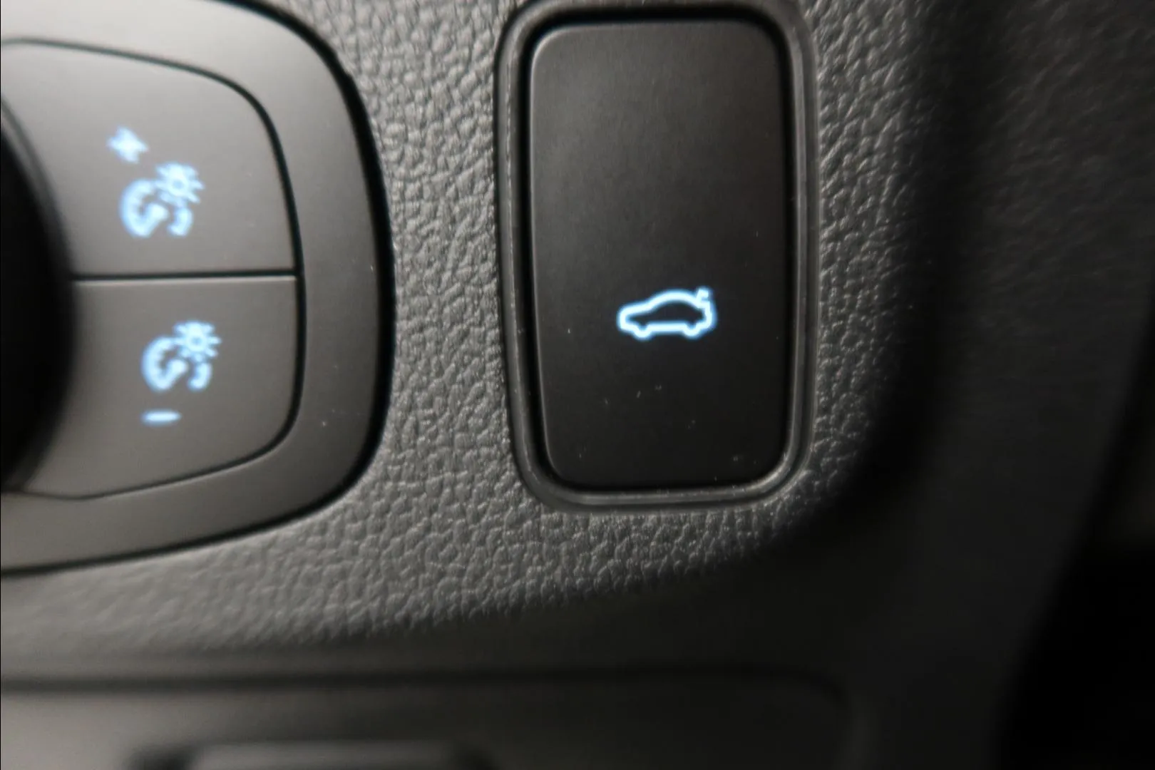 FORD Focus OXS-671 carousel image