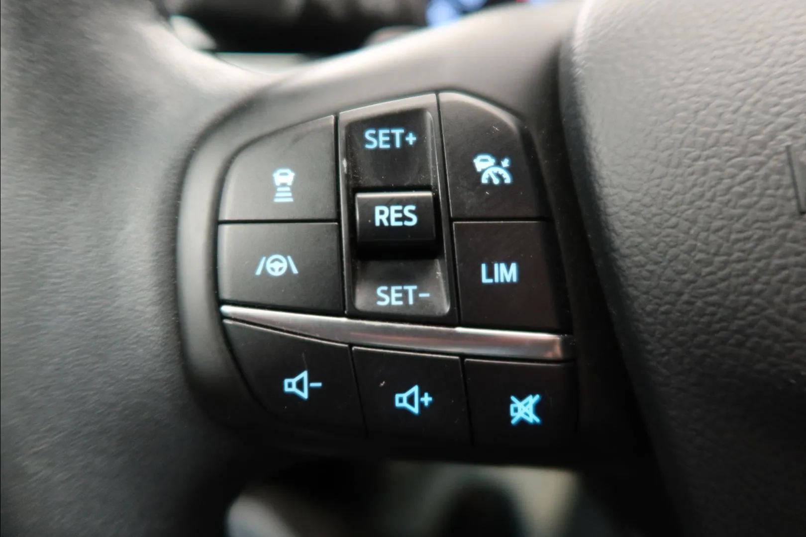 FORD Focus OXS-671 carousel image