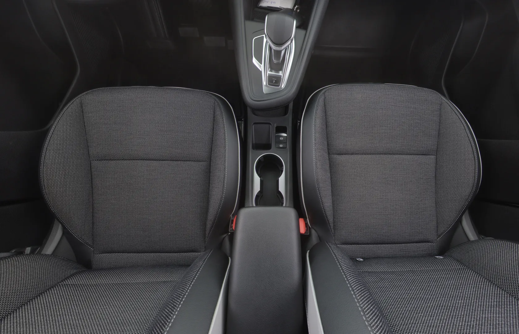 RENAULT Captur JME-844 carousel image