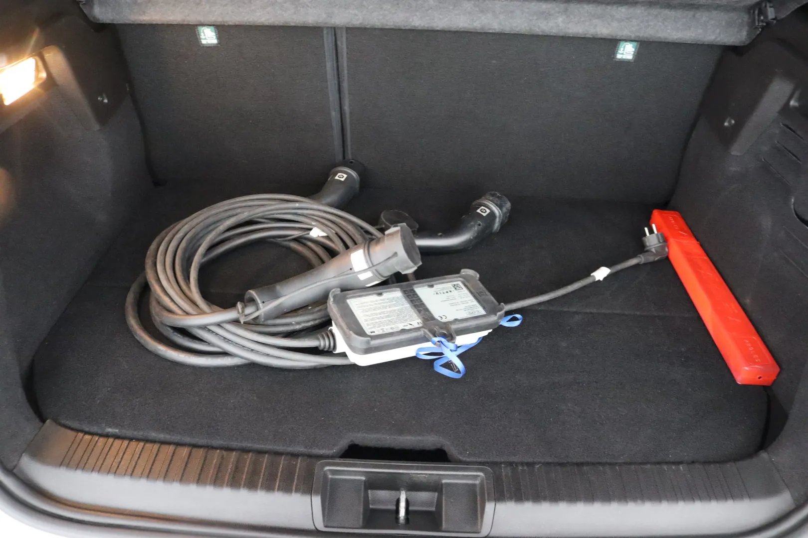 RENAULT Captur JME-844 carousel image