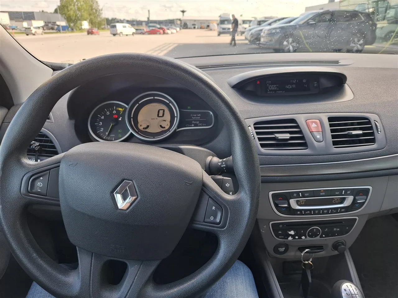 RENAULT Megane EHZ-606 carousel image