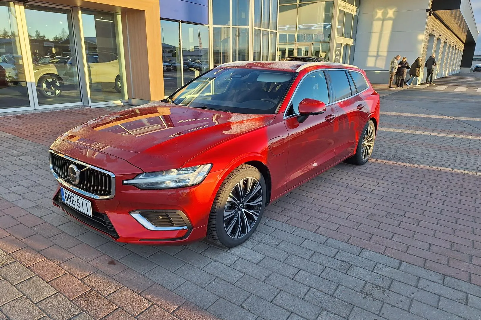 VOLVO V60 GRE-511 carousel image