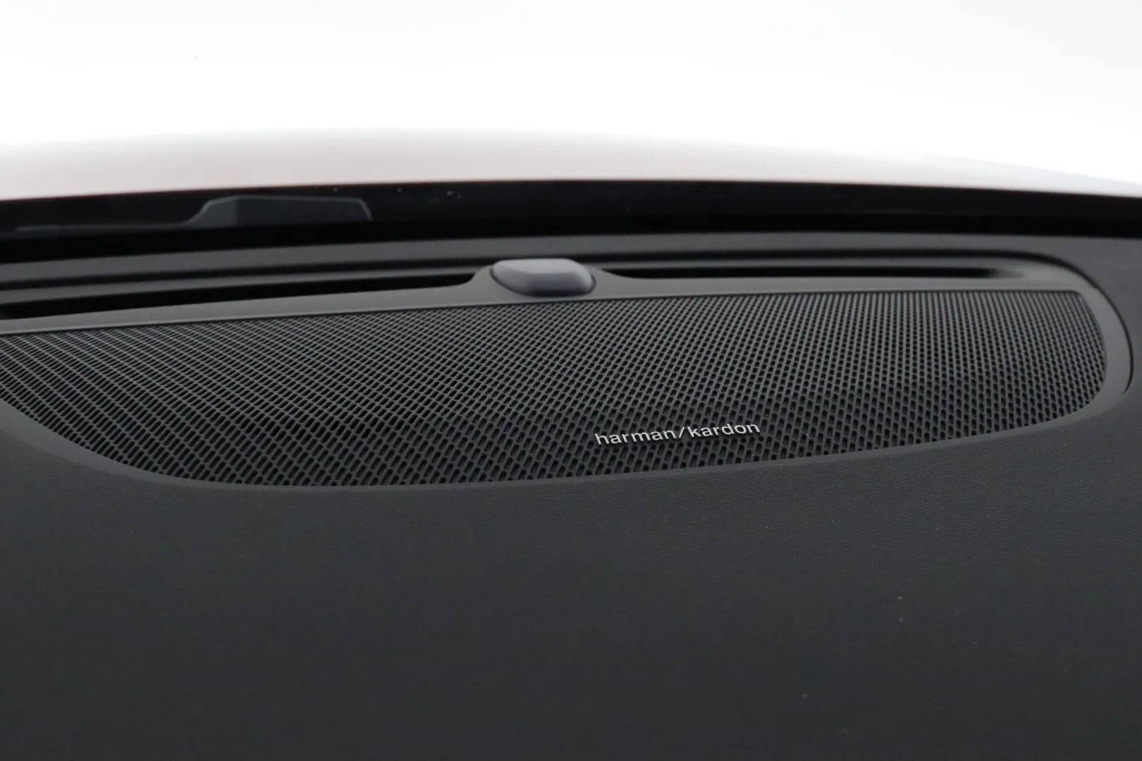 VOLVO V60 GRE-511 carousel image