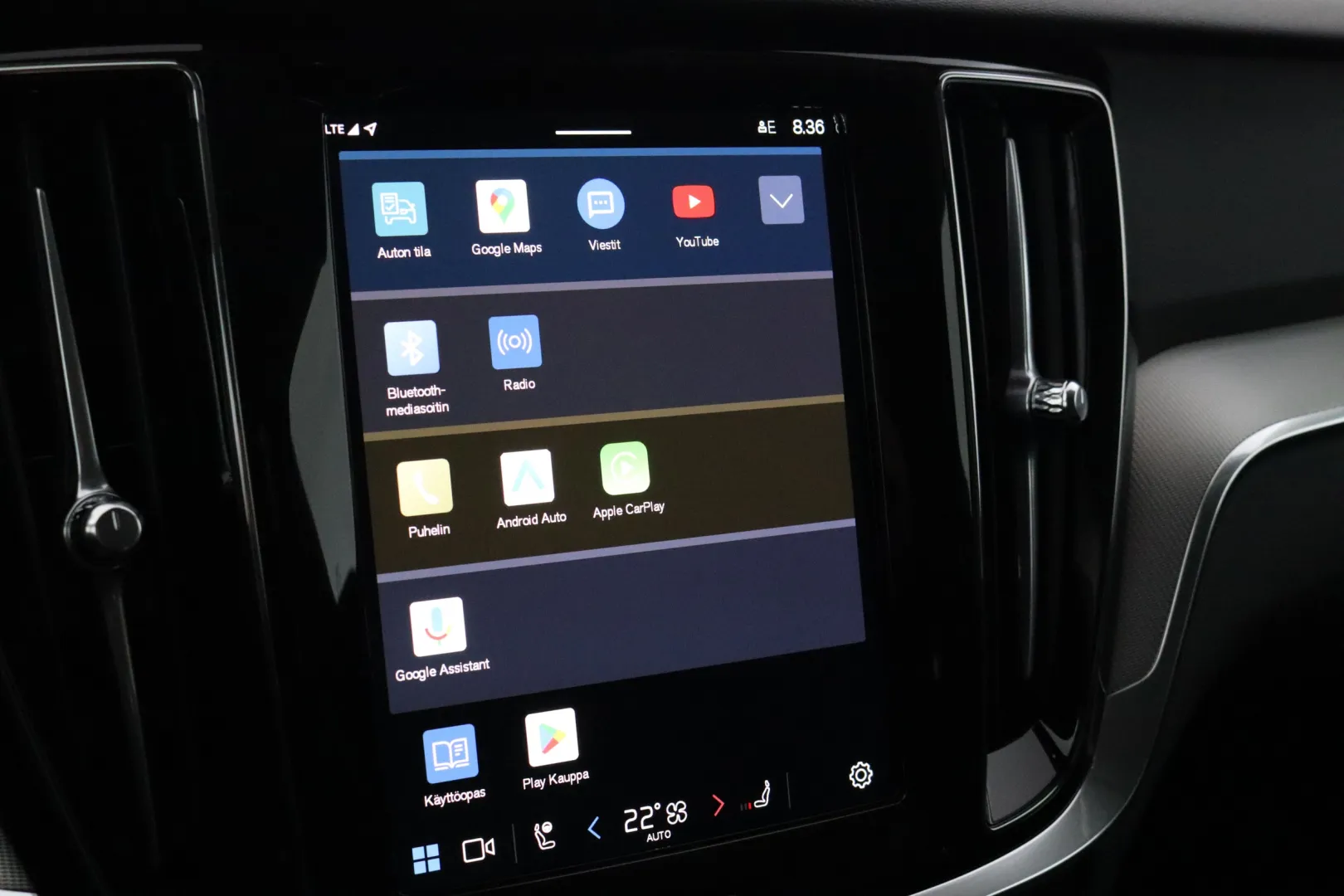 VOLVO V60 GRE-511 carousel image