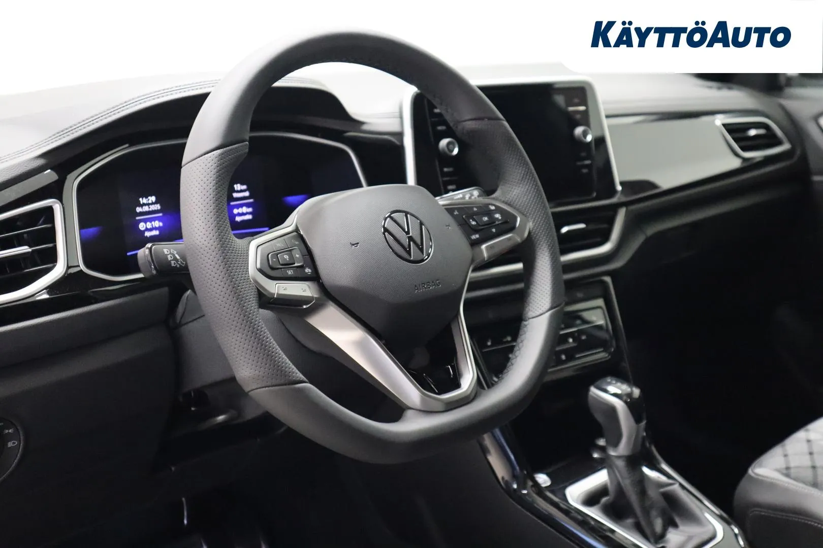 Volkswagen T-Roc XYR-354 carousel image