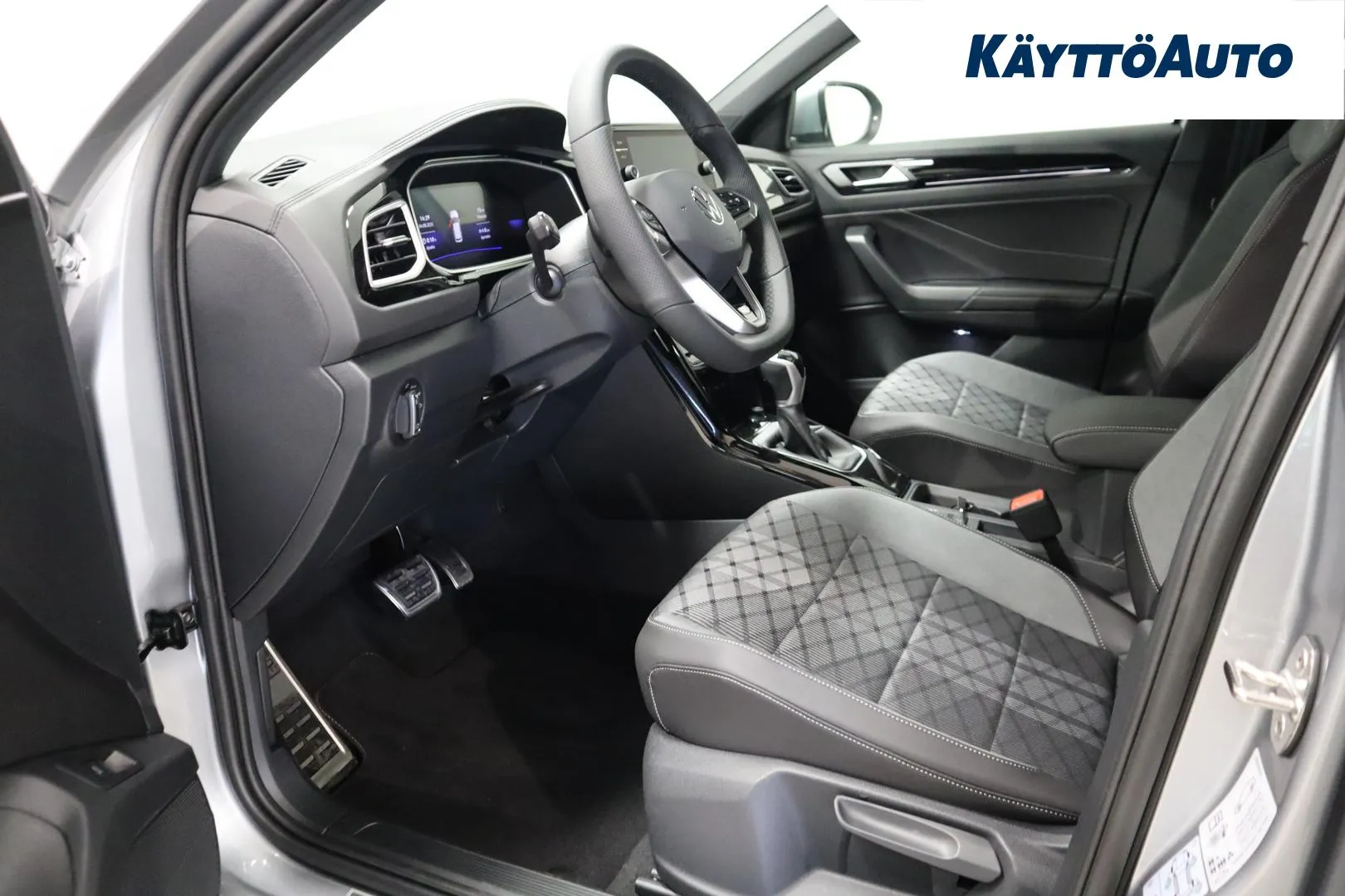 Volkswagen T-Roc XYR-354 carousel image