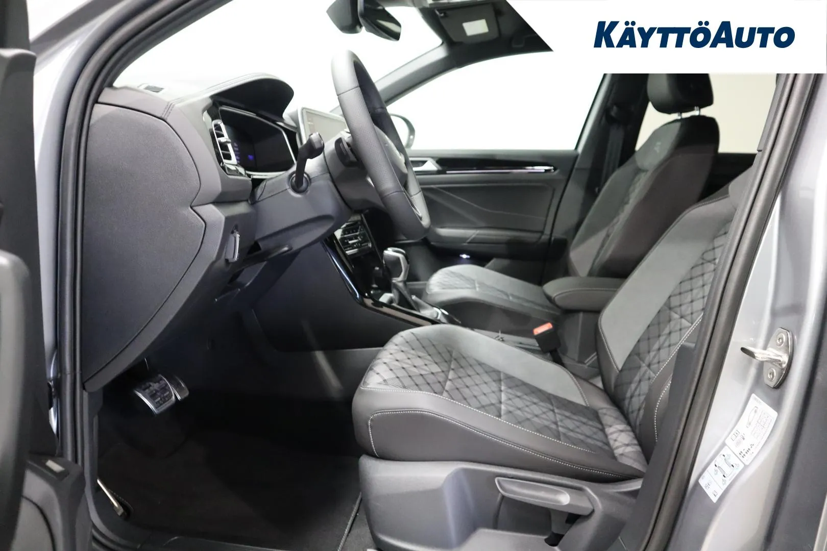 Volkswagen T-Roc XYR-354 carousel image