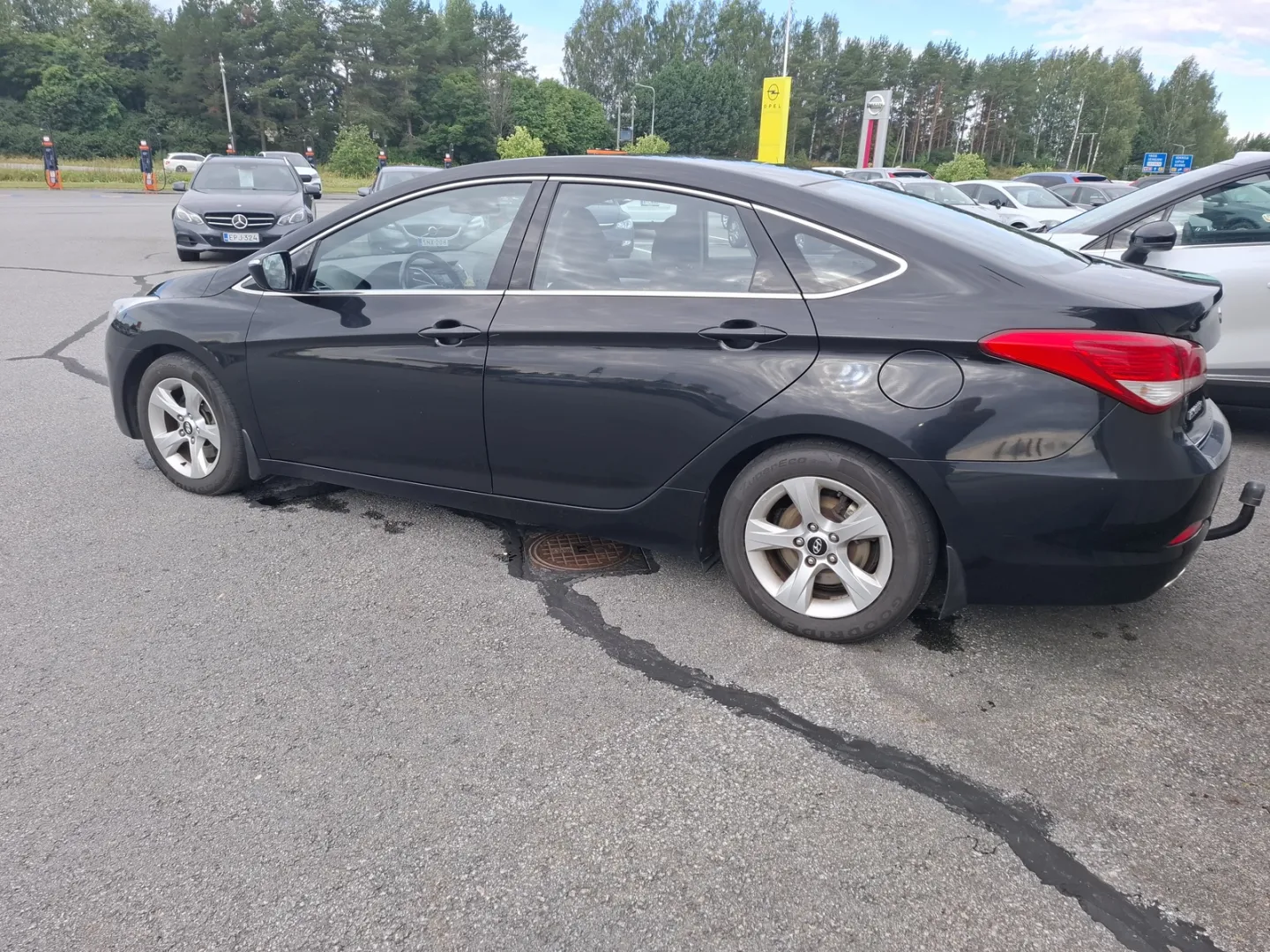 HYUNDAI i40 MKT-768 carousel image