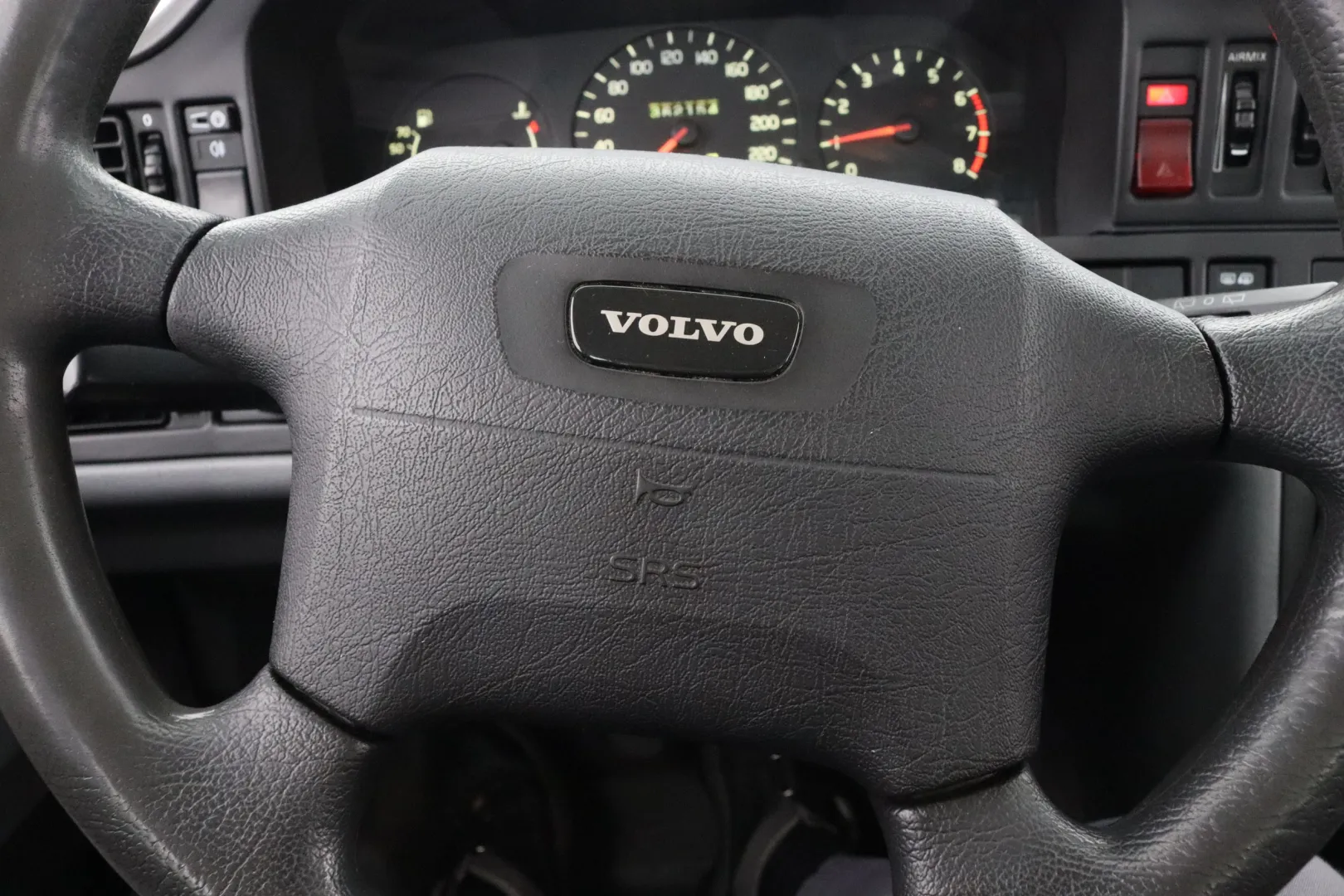VOLVO 850 NBE-464 carousel image