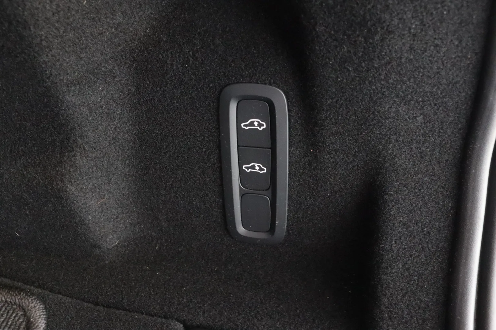 VOLVO XC60 EUS-310 carousel image