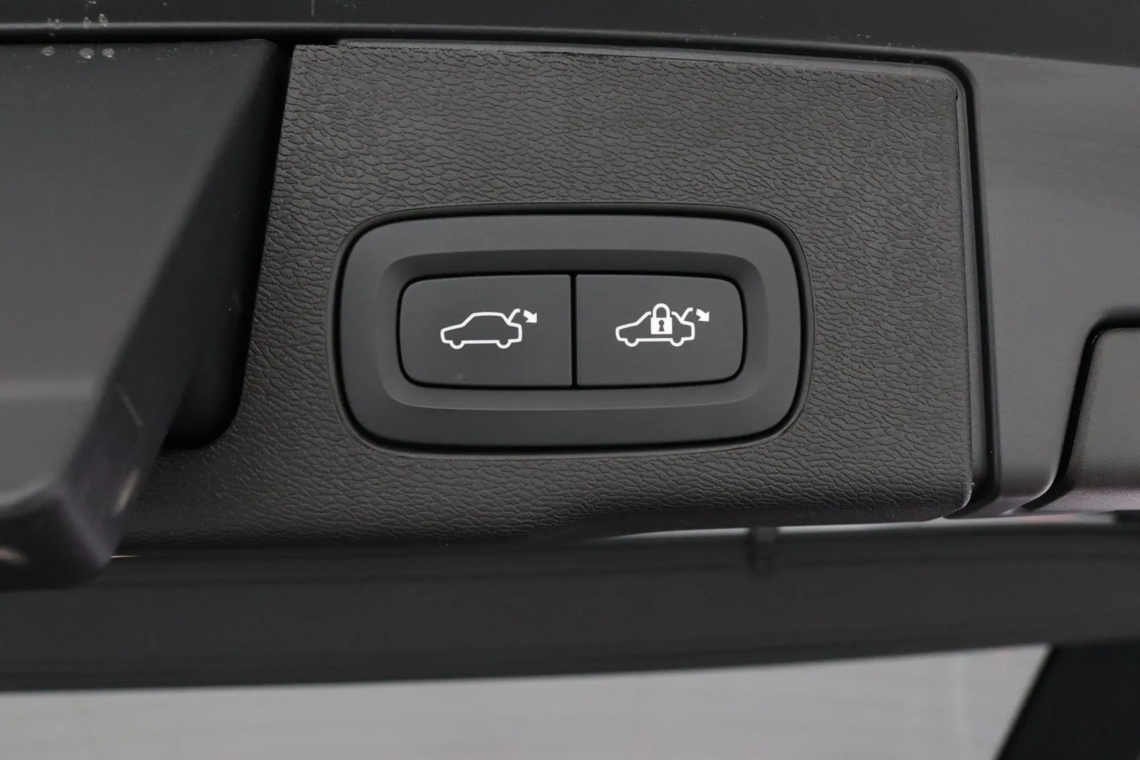VOLVO XC60 EUS-310 carousel image