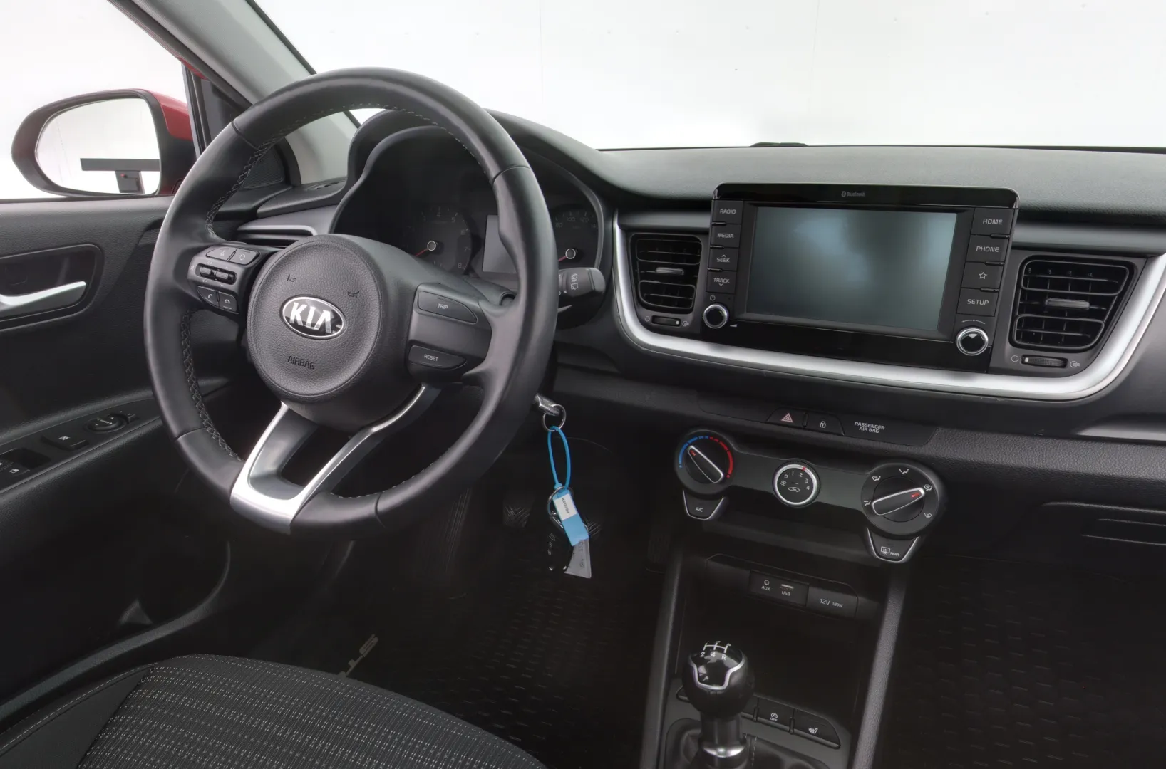 KIA Stonic EOV-359 carousel image