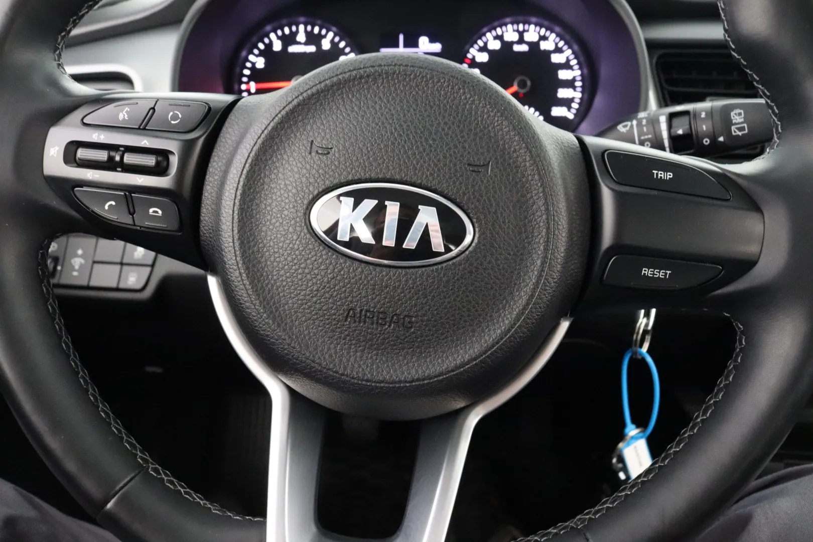 KIA Stonic EOV-359 carousel image