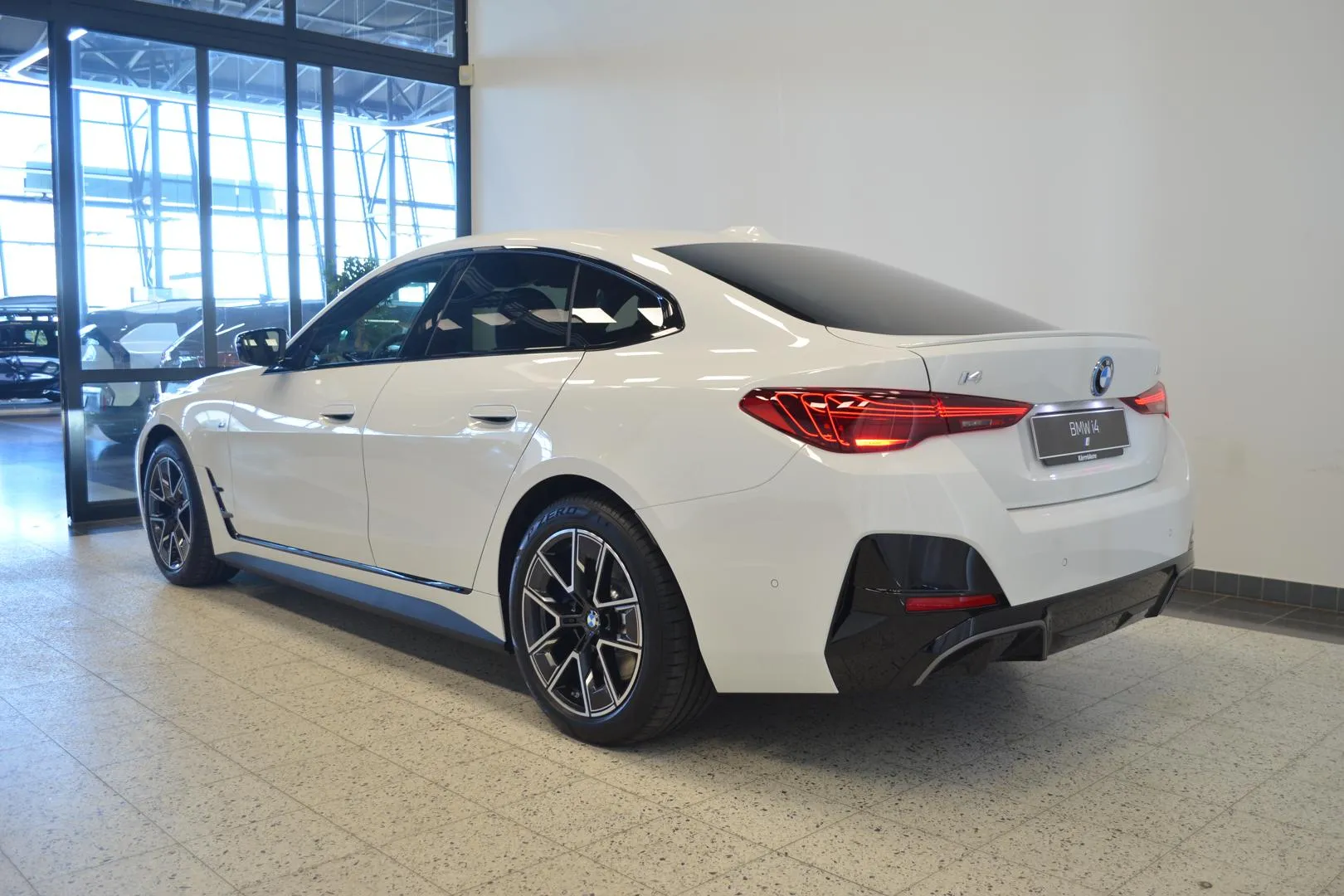 BMW i4 CSK-244 carousel image