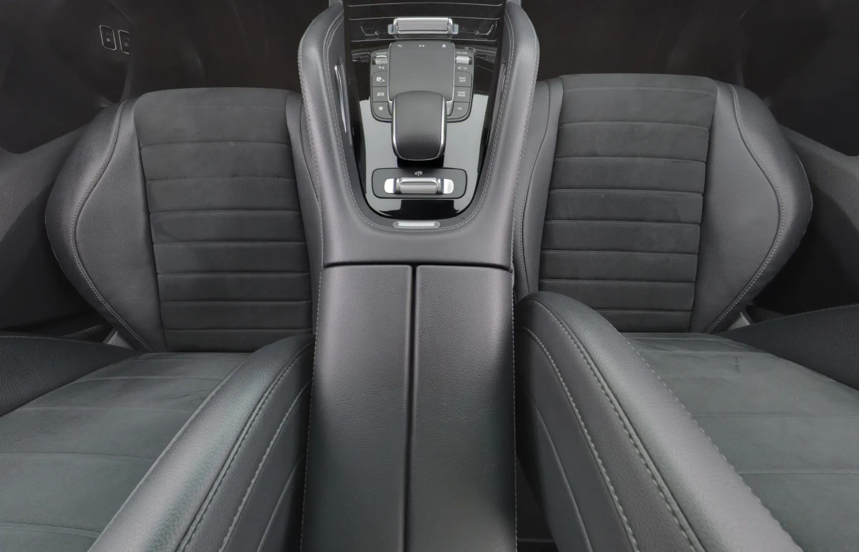 MERCEDES-BENZ GLE GZZ-635 carousel image