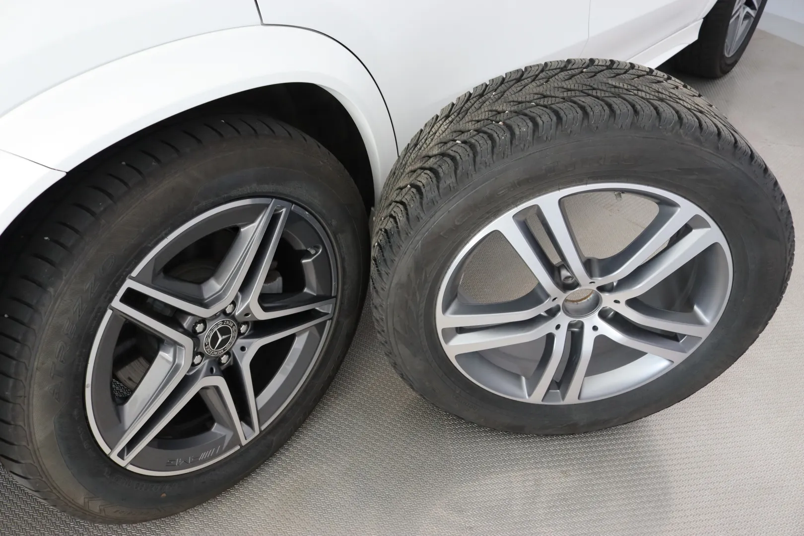 MERCEDES-BENZ GLE GZZ-635 carousel image