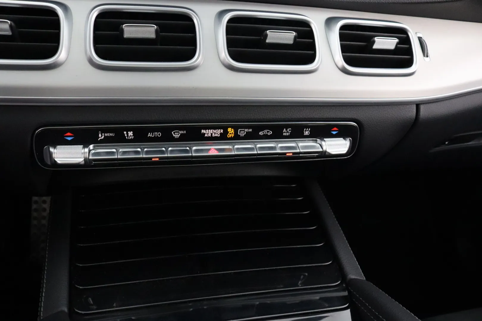 MERCEDES-BENZ GLE GZZ-635 carousel image