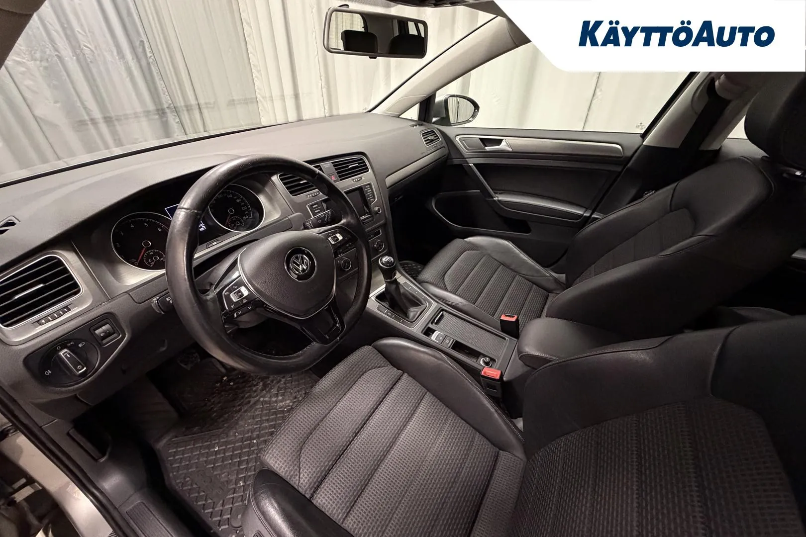 VOLKSWAGEN Golf LLS-516 carousel image