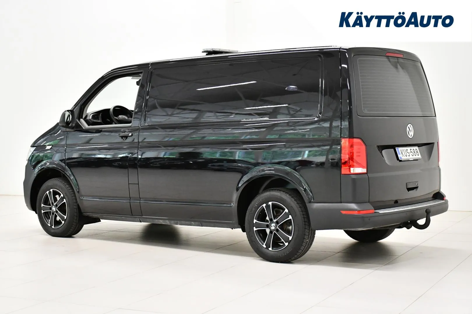 VOLKSWAGEN Transporter KUS-588 carousel image