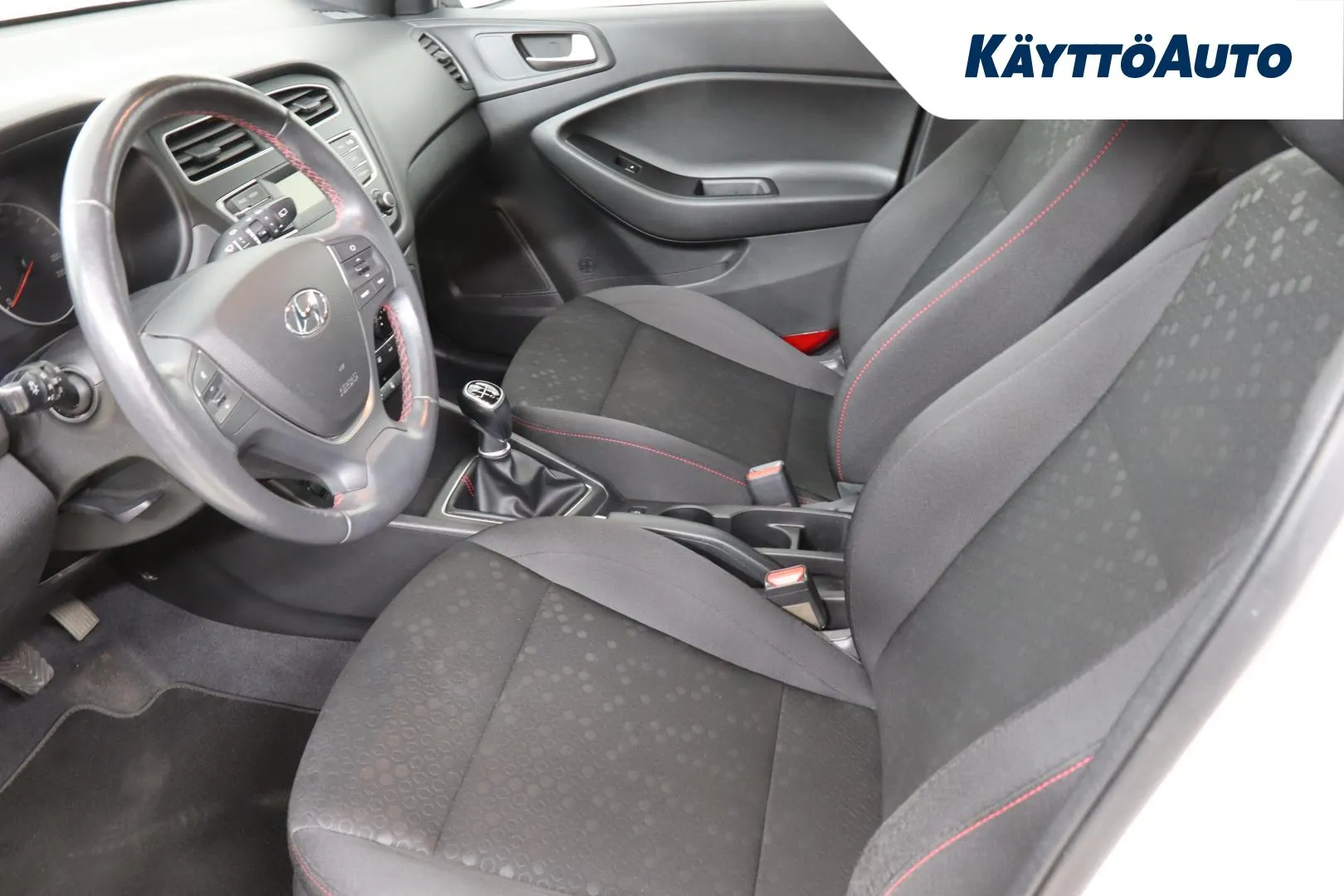Hyundai i20 Hatchback ZKR-198 carousel image