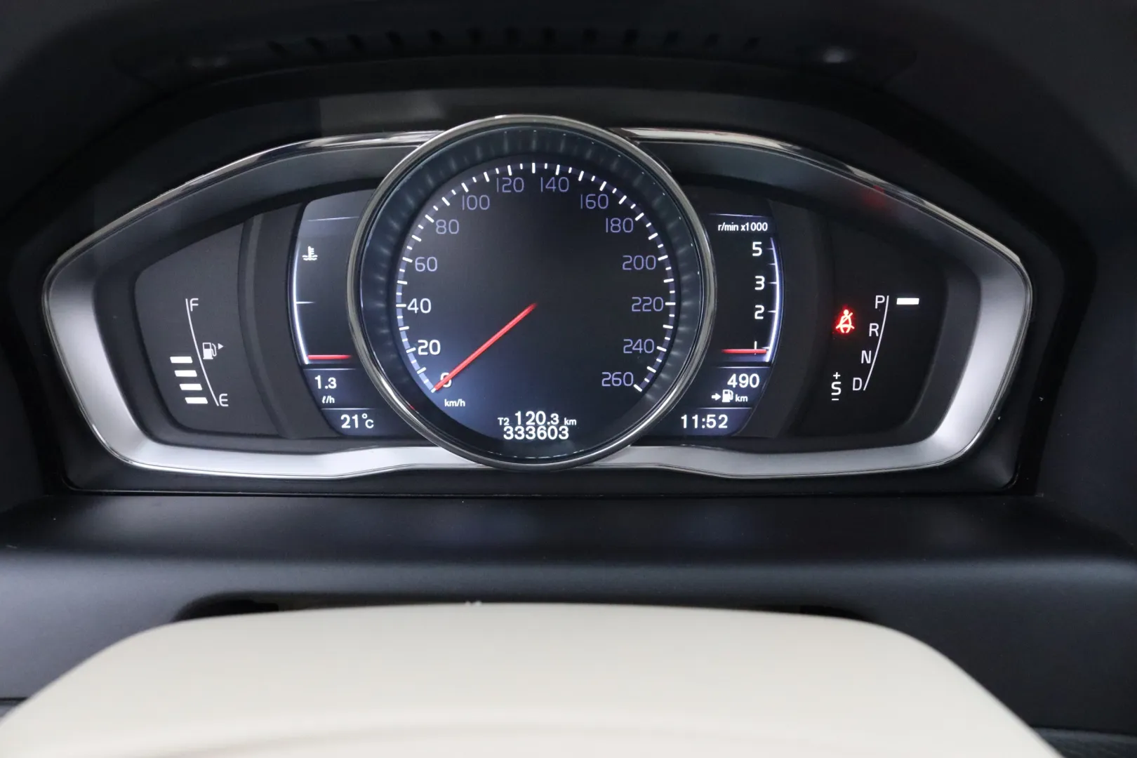 VOLVO XC60 SLV-394 carousel image