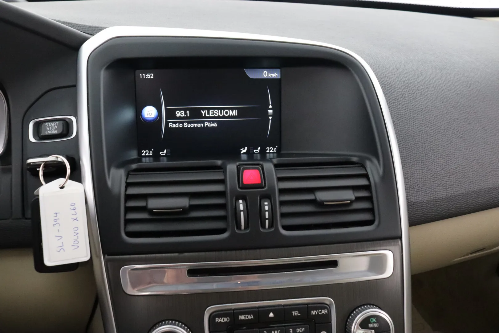 VOLVO XC60 SLV-394 carousel image
