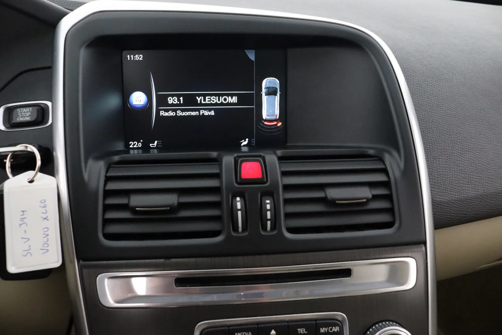 VOLVO XC60 SLV-394 carousel image