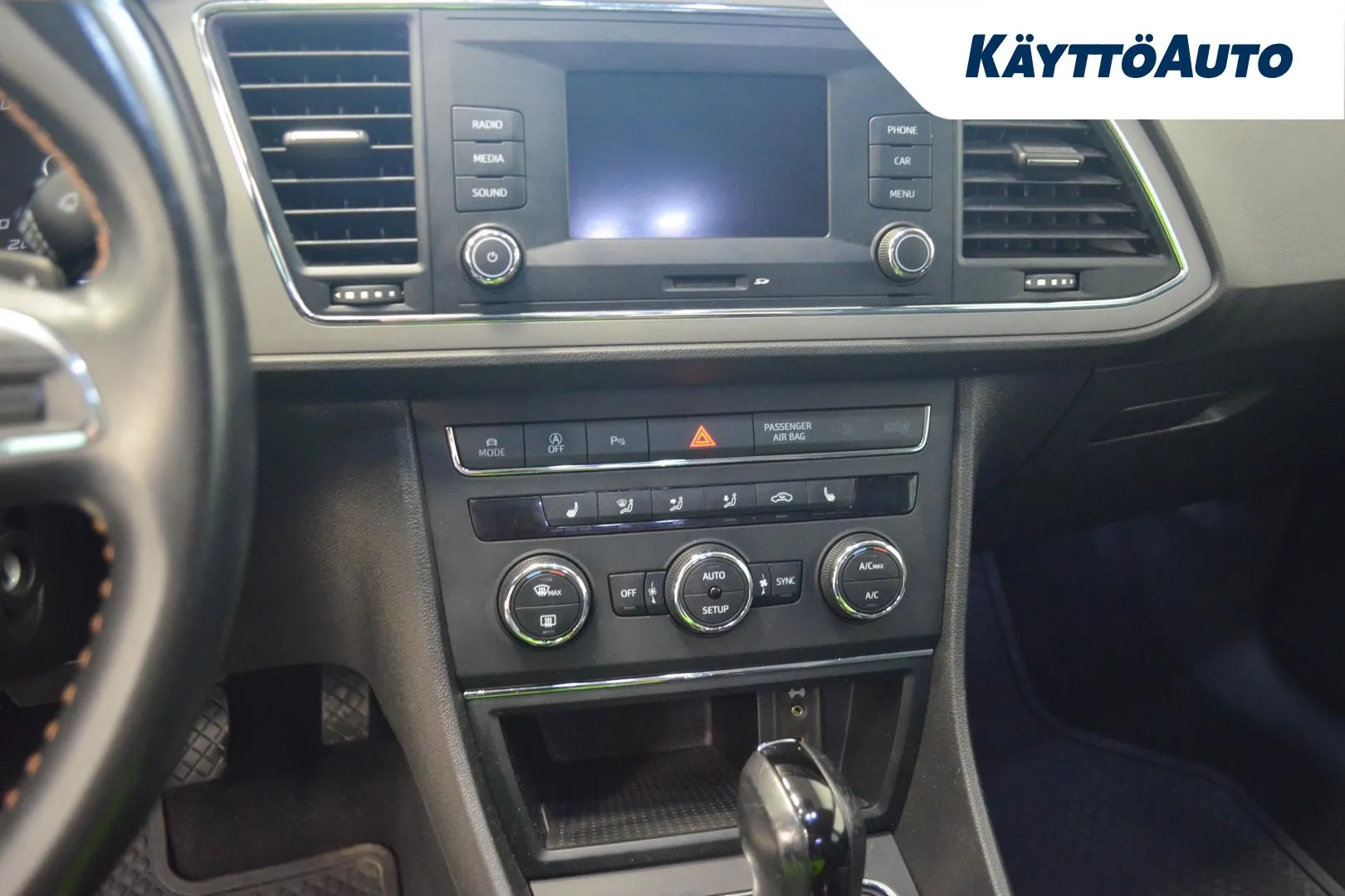 SEAT Leon X-Perience XMZ-685 carousel image