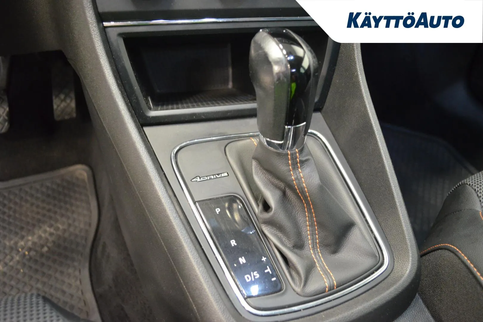 SEAT Leon X-Perience XMZ-685 carousel image