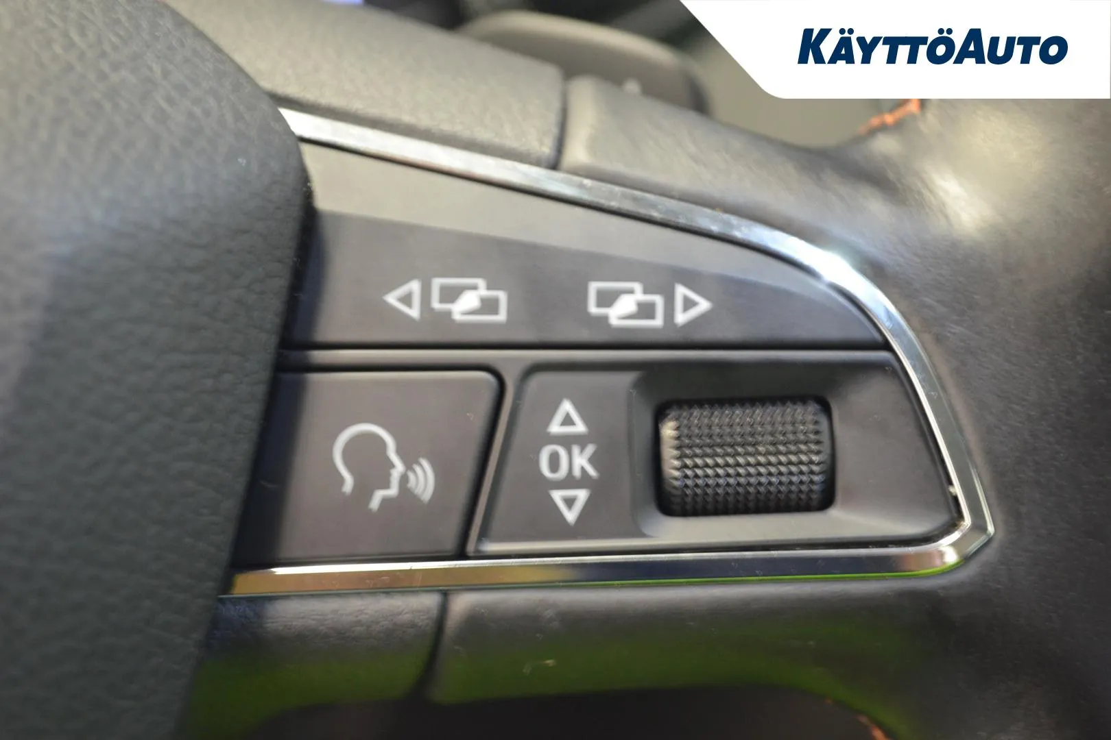 SEAT Leon X-Perience XMZ-685 carousel image
