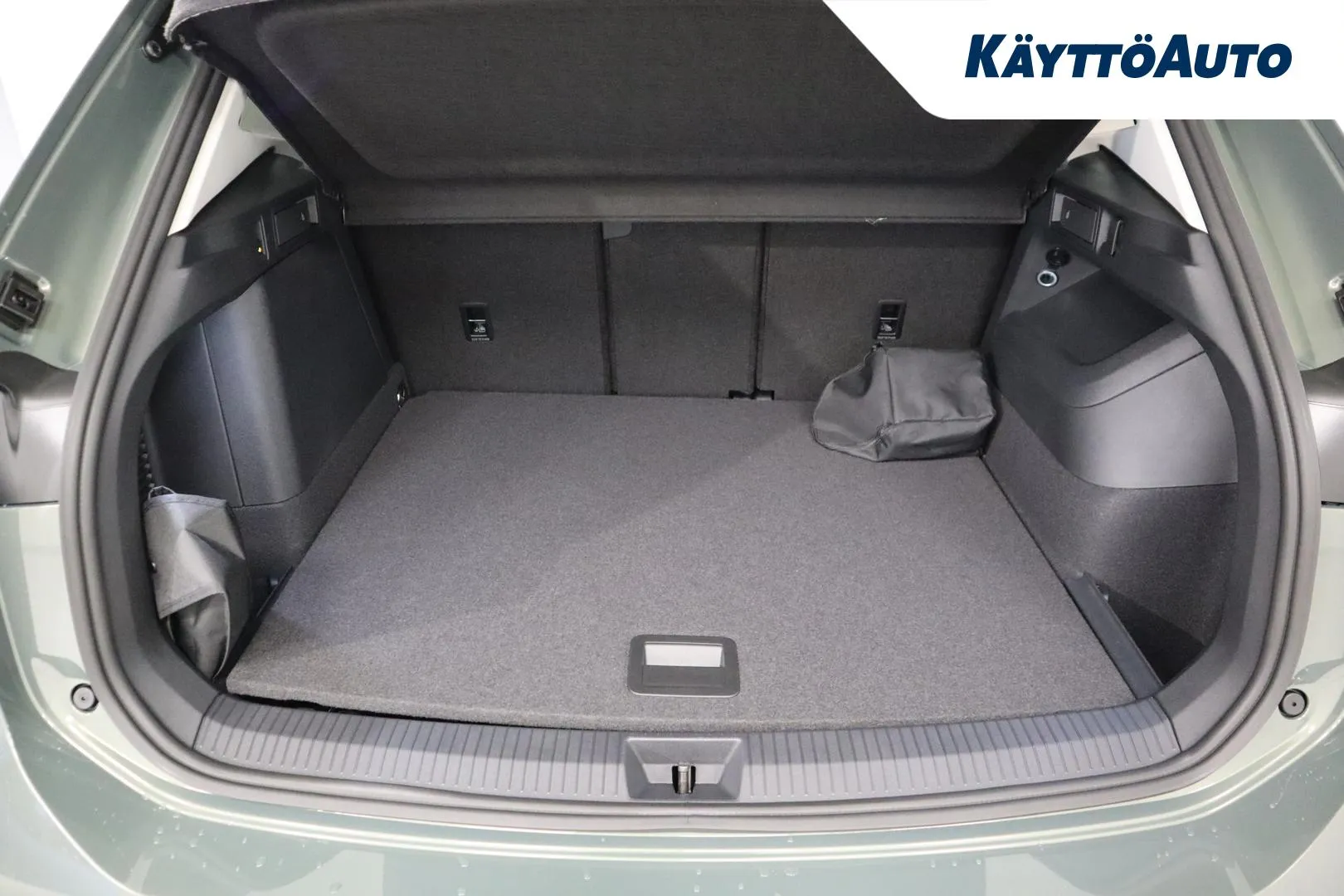 Volkswagen Tiguan ZPS-644 carousel image